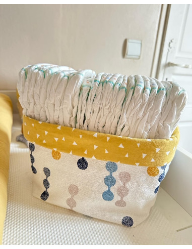 Panier L contenant des couches jetables