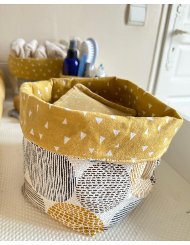 Panier M contenant des lingettes bébé 12x12cm